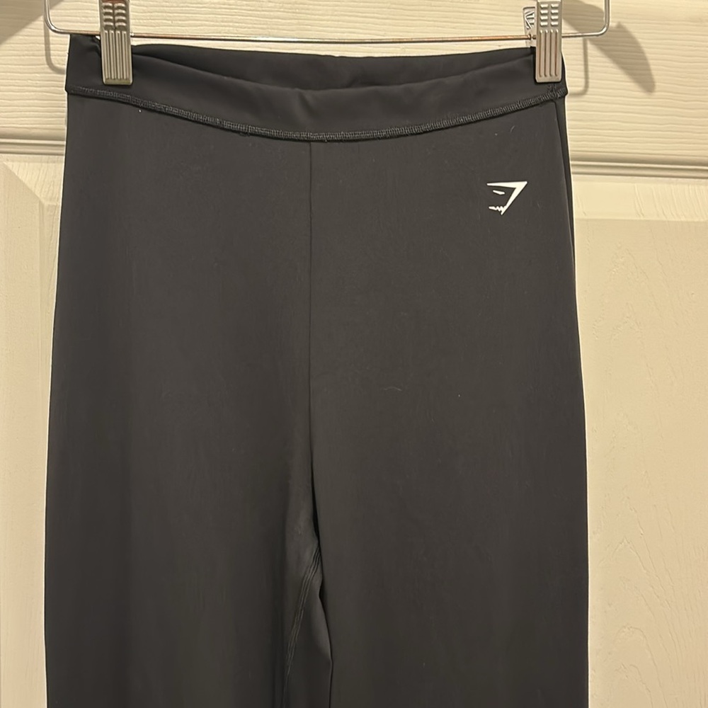 Gymshark Women's flared pants - Picture 2 of 5